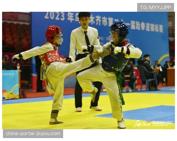 乌鲁木齐红山体育馆响起“劳道”呐喊,声援新疆队 乌鲁木齐红山体育馆响起“劳道”呐喊,声援新疆队